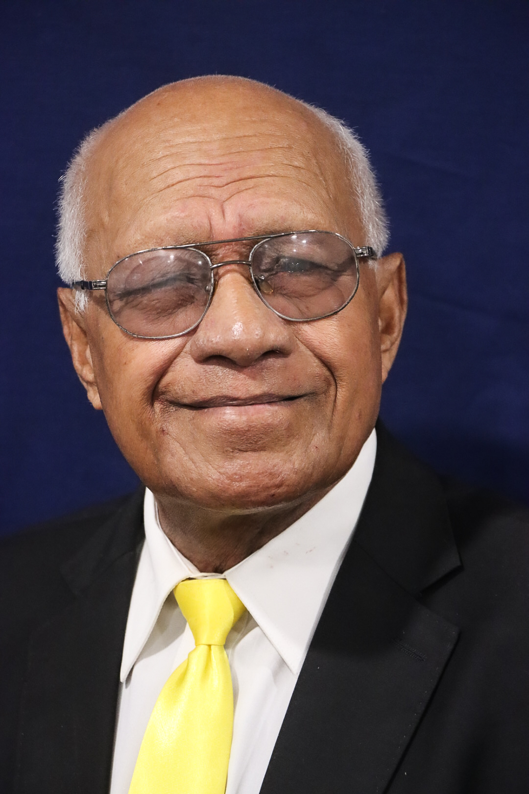 Hon Dion Paki Taufitu